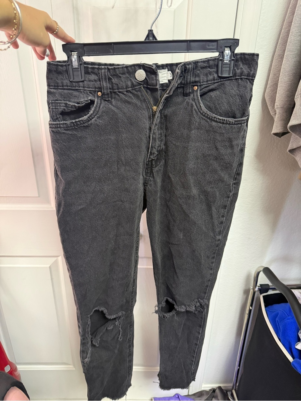 Size 3 refuge Black Skinny Distressed low Rise Jeans